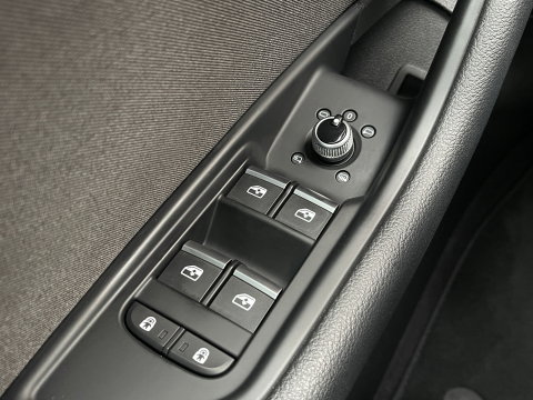 Audi A5 Sportback 40 TFSI quattro S edition | Trekhaak Wegklapbaar | Keyless | 360 camera | Apple Carplay |