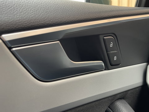 Audi A5 Sportback 40 TFSI quattro S edition | Trekhaak Wegklapbaar | Keyless | 360 camera | Apple Carplay |