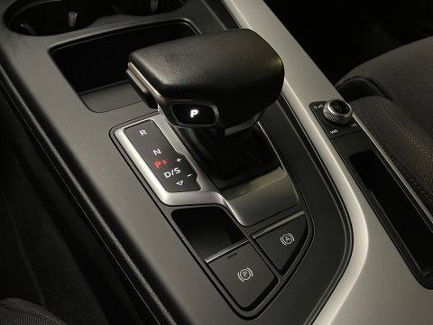 Audi A5 Sportback 40 TFSI quattro S edition | Trekhaak Wegklapbaar | Keyless | 360 camera | Apple Carplay |