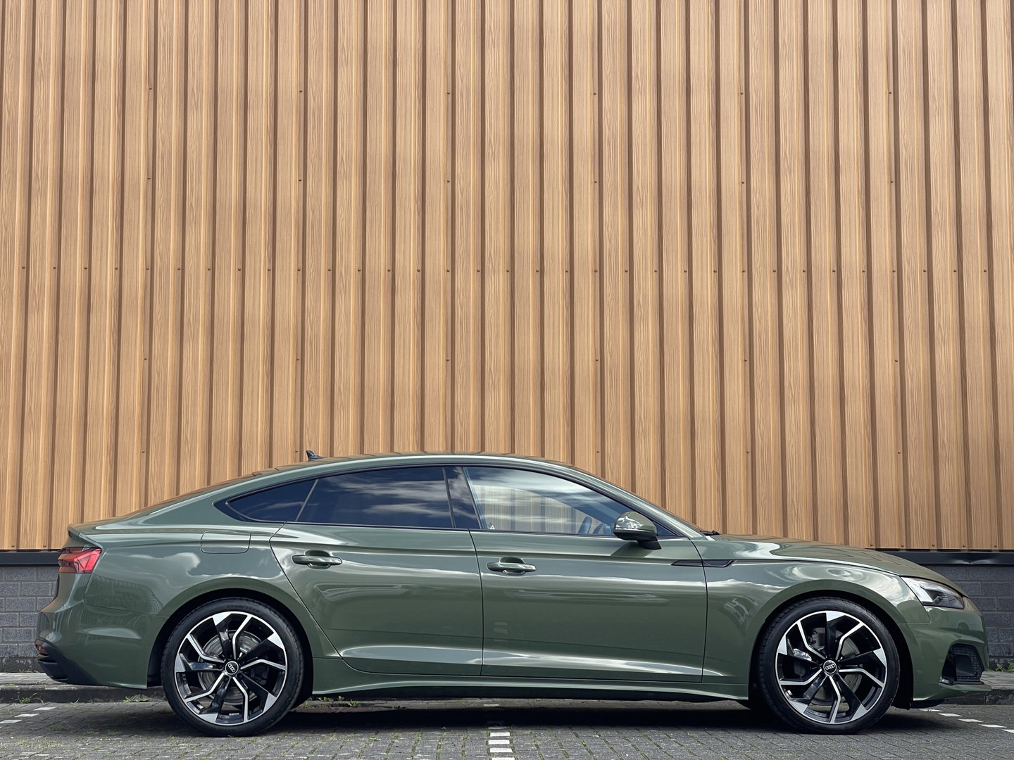 Audi A5 Sportback 40 TFSI quattro S edition | Trekhaak Wegklapbaar | Keyless | 360 camera | Apple Carplay |