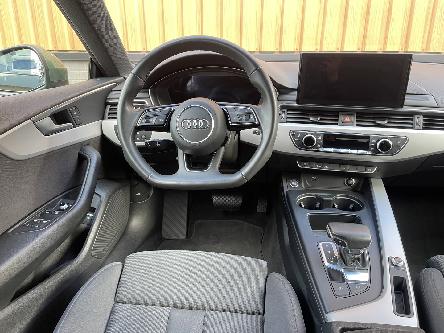Audi A5 Sportback 40 TFSI quattro S edition | Trekhaak Wegklapbaar | Keyless | 360 camera | Apple Carplay |