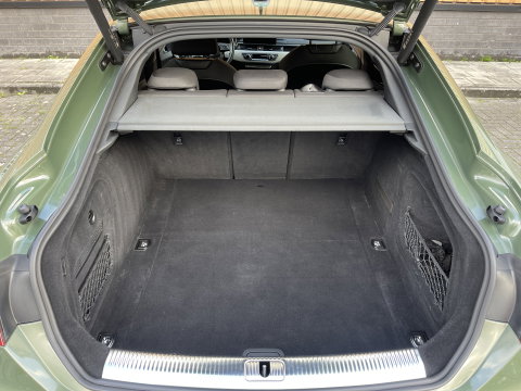 Audi A5 Sportback 40 TFSI quattro S edition | Trekhaak Wegklapbaar | Keyless | 360 camera | Apple Carplay |