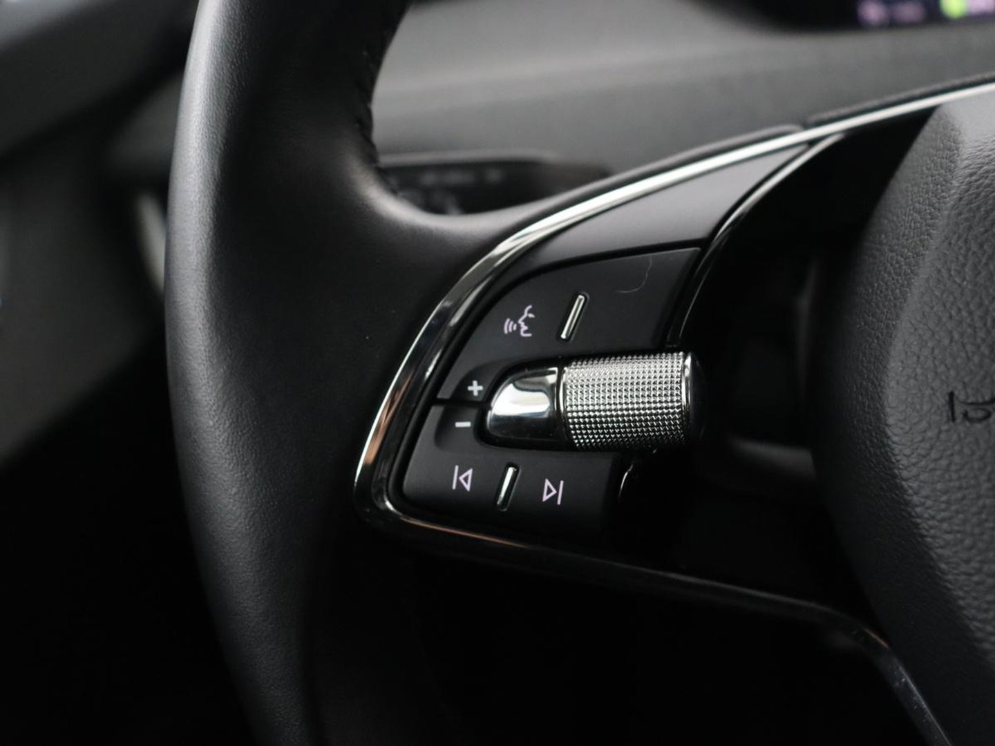 Škoda Enyaq iV 60 | SOH 92,1 % | Trekhaak | Pano.Dak | LED | Stoelverwarming | Navigatie | Apple Carplay |