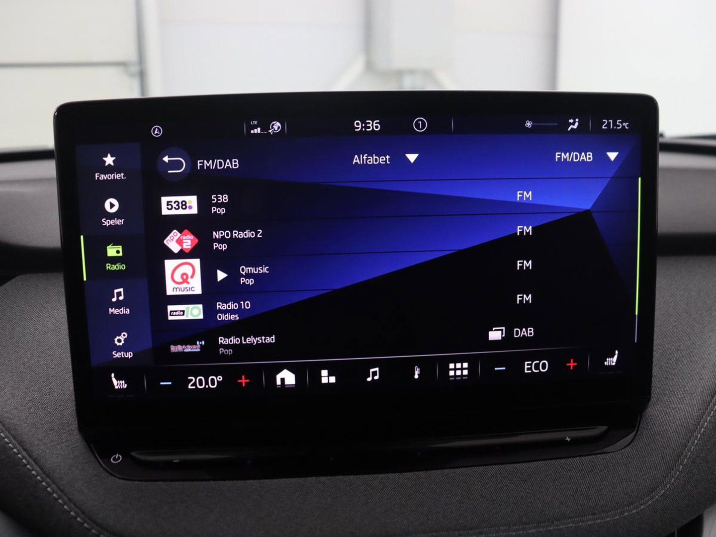 Škoda Enyaq iV 60 | SOH 92,1 % | Trekhaak | Pano.Dak | LED | Stoelverwarming | Navigatie | Apple Carplay |