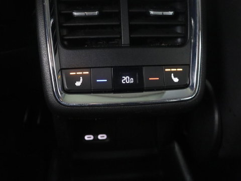 Škoda Enyaq iV 60 | SOH 92,1 % | Trekhaak | Pano.Dak | LED | Stoelverwarming | Navigatie | Apple Carplay |