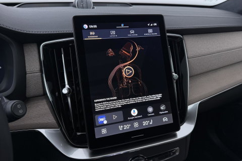 Volvo XC90 T8 Ultra Dark | Bowers&Wilkins | Luchtvering | Panoramadak | 360° Camera | Trekhaak | Massage+Ventilatie | Head-Up | 22 Inch