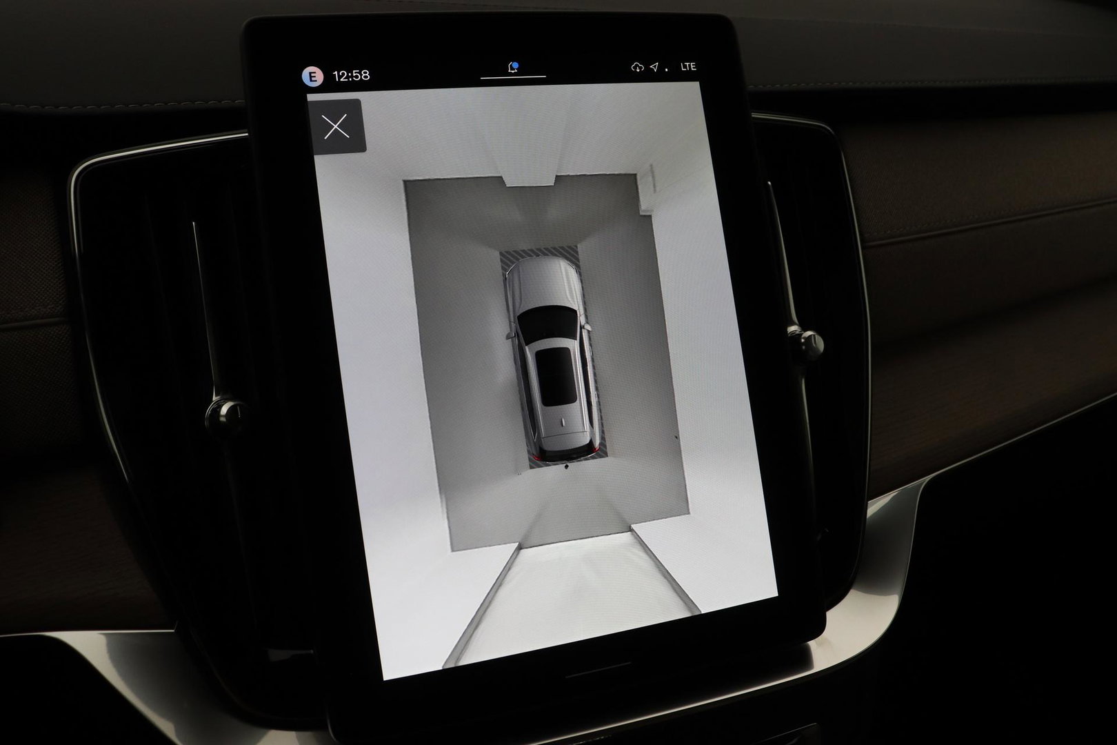 Volvo XC90 T8 Ultra Dark | Bowers&Wilkins | Luchtvering | Panoramadak | 360° Camera | Trekhaak | Massage+Ventilatie | Head-Up | 22 Inch