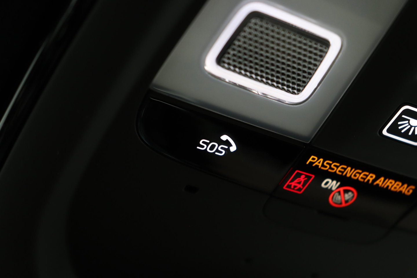 Volvo XC90 T8 Ultra Dark | Bowers&Wilkins | Luchtvering | Panoramadak | 360° Camera | Trekhaak | Massage+Ventilatie | Head-Up | 22 Inch