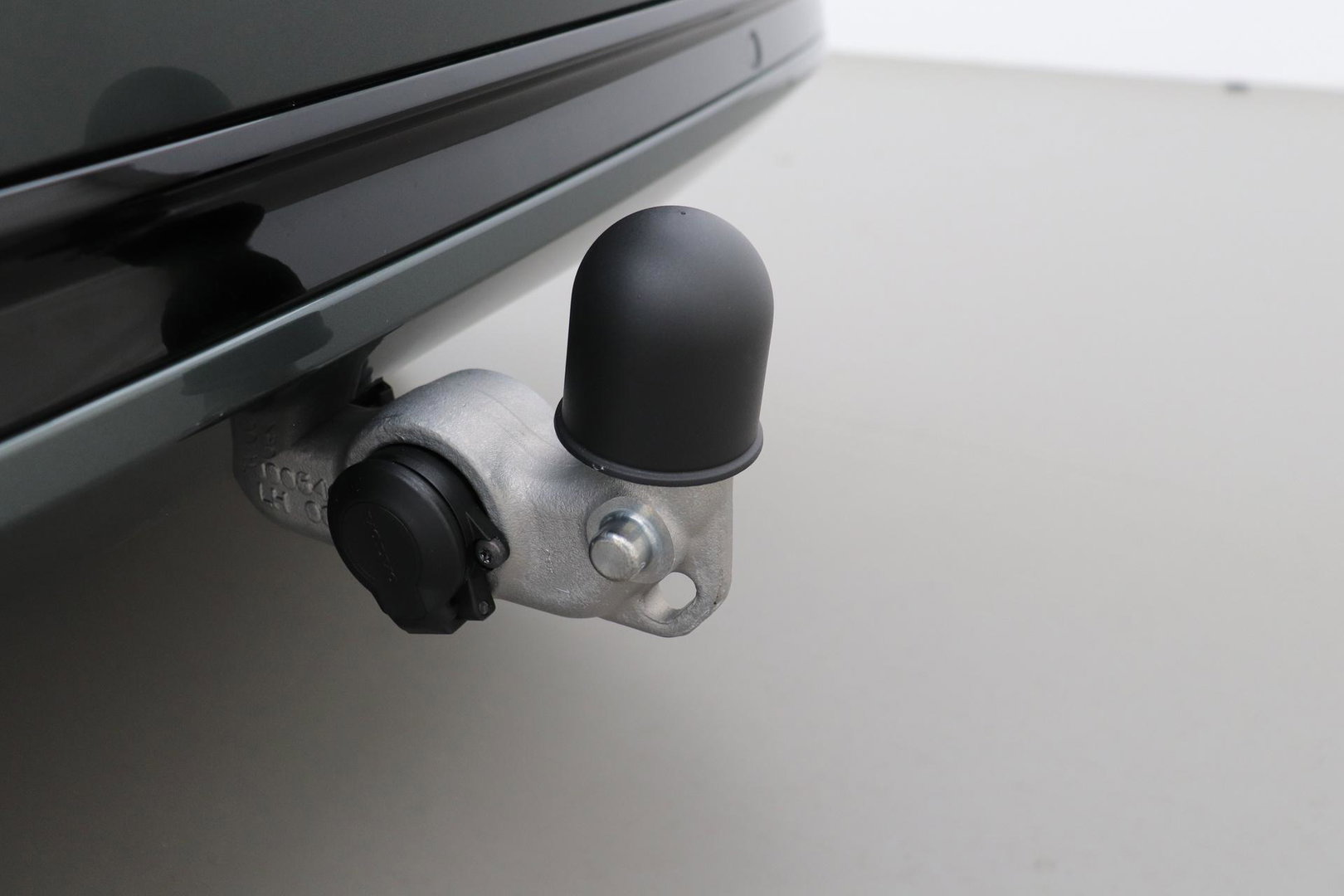 Volvo XC90 T8 Ultra Dark | Bowers&Wilkins | Luchtvering | Panoramadak | 360° Camera | Trekhaak | Massage+Ventilatie | Head-Up | 22 Inch