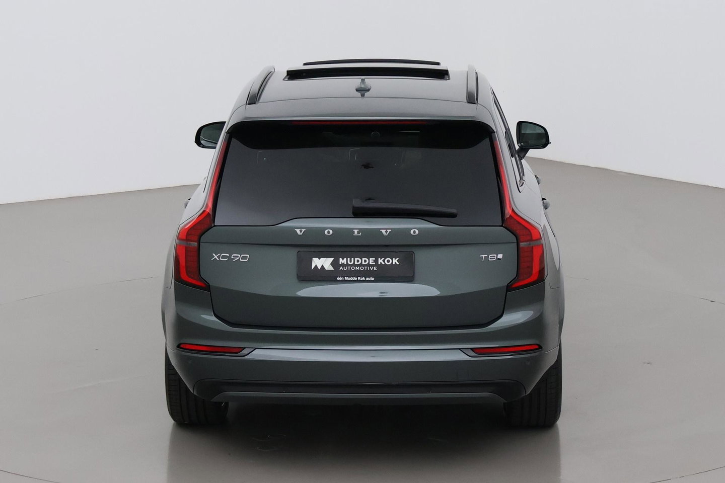 Volvo XC90 T8 Ultra Dark | Bowers&Wilkins | Luchtvering | Panoramadak | 360° Camera | Trekhaak | Massage+Ventilatie | Head-Up | 22 Inch