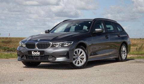 BMW 3 Serie Touring 330e High Executive LED / DEALER ONDERHOUDEN / CAMERA / CARPLAY / PHEV