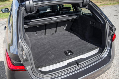 BMW 3 Serie Touring 330e High Executive LED / DEALER ONDERHOUDEN / CAMERA / CARPLAY / PHEV