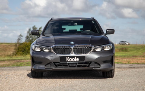 BMW 3 Serie Touring 330e High Executive LED / DEALER ONDERHOUDEN / CAMERA / CARPLAY / PHEV