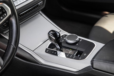 BMW 3 Serie Touring 330e High Executive LED / DEALER ONDERHOUDEN / CAMERA / CARPLAY / PHEV