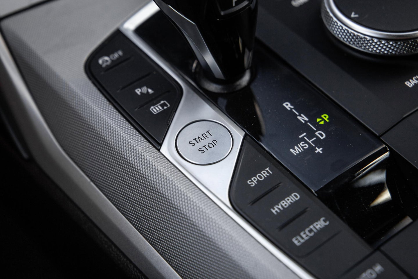 BMW 3 Serie Touring 330e High Executive LED / DEALER ONDERHOUDEN / CAMERA / CARPLAY / PHEV