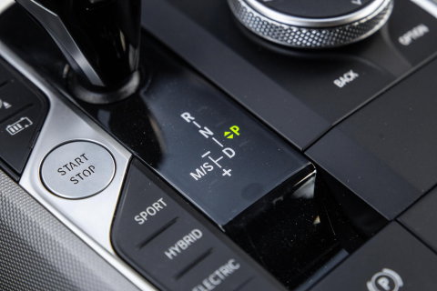 BMW 3 Serie Touring 330e High Executive LED / DEALER ONDERHOUDEN / CAMERA / CARPLAY / PHEV