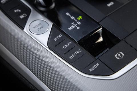 BMW 3 Serie Touring 330e High Executive LED / DEALER ONDERHOUDEN / CAMERA / CARPLAY / PHEV