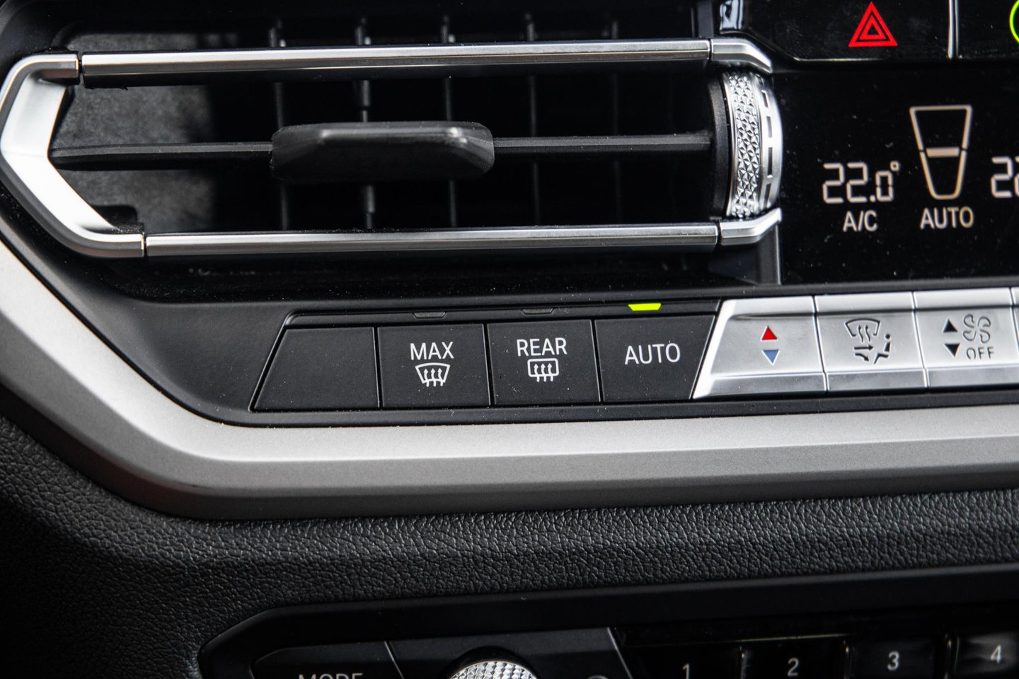 BMW 3 Serie Touring 330e High Executive LED / DEALER ONDERHOUDEN / CAMERA / CARPLAY / PHEV