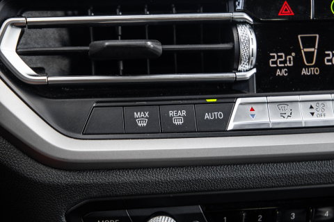 BMW 3 Serie Touring 330e High Executive LED / DEALER ONDERHOUDEN / CAMERA / CARPLAY / PHEV