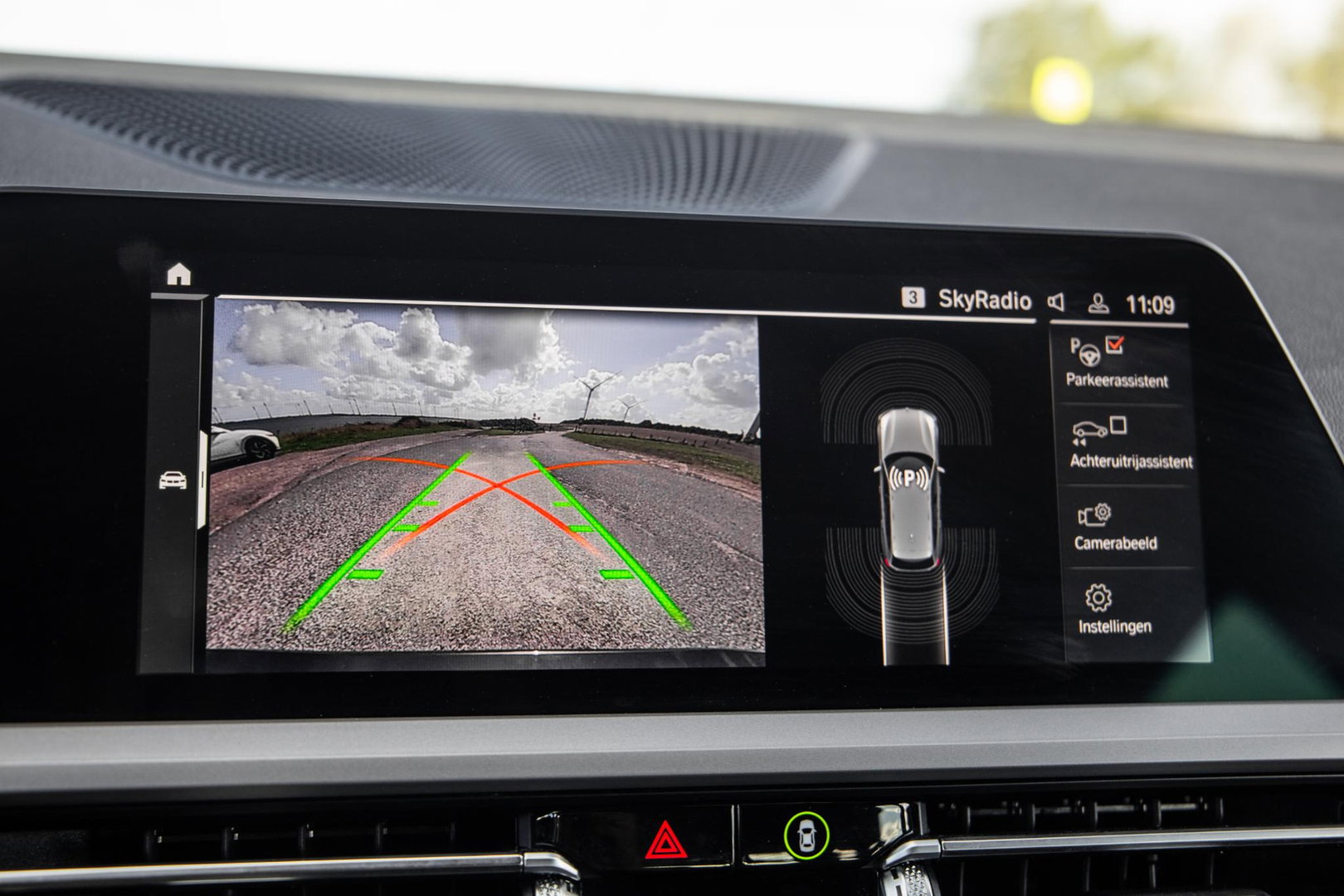 BMW 3 Serie Touring 330e High Executive LED / DEALER ONDERHOUDEN / CAMERA / CARPLAY / PHEV