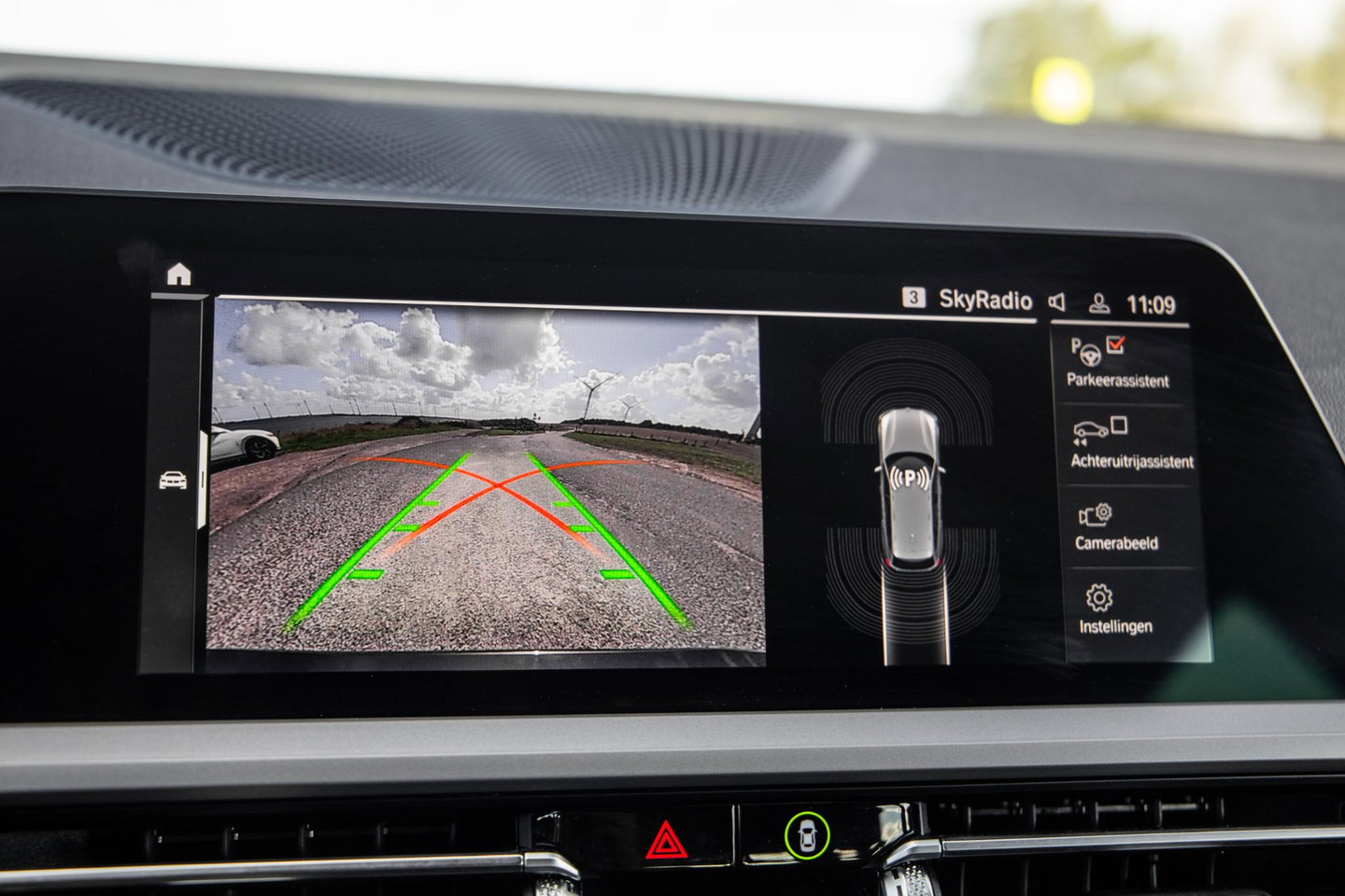BMW 3 Serie Touring 330e High Executive LED / DEALER ONDERHOUDEN / CAMERA / CARPLAY / PHEV