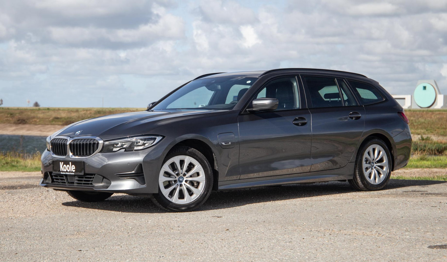 BMW 3 Serie Touring 330e High Executive LED / DEALER ONDERHOUDEN / CAMERA / CARPLAY / PHEV