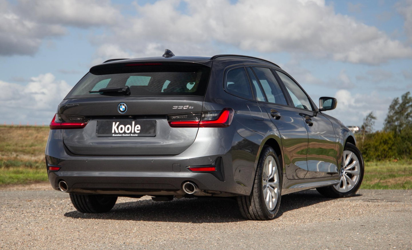 BMW 3 Serie Touring 330e High Executive LED / DEALER ONDERHOUDEN / CAMERA / CARPLAY / PHEV