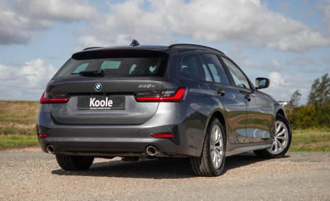 BMW 3 Serie Touring 330e High Executive LED / DEALER ONDERHOUDEN / CAMERA / CARPLAY / PHEV