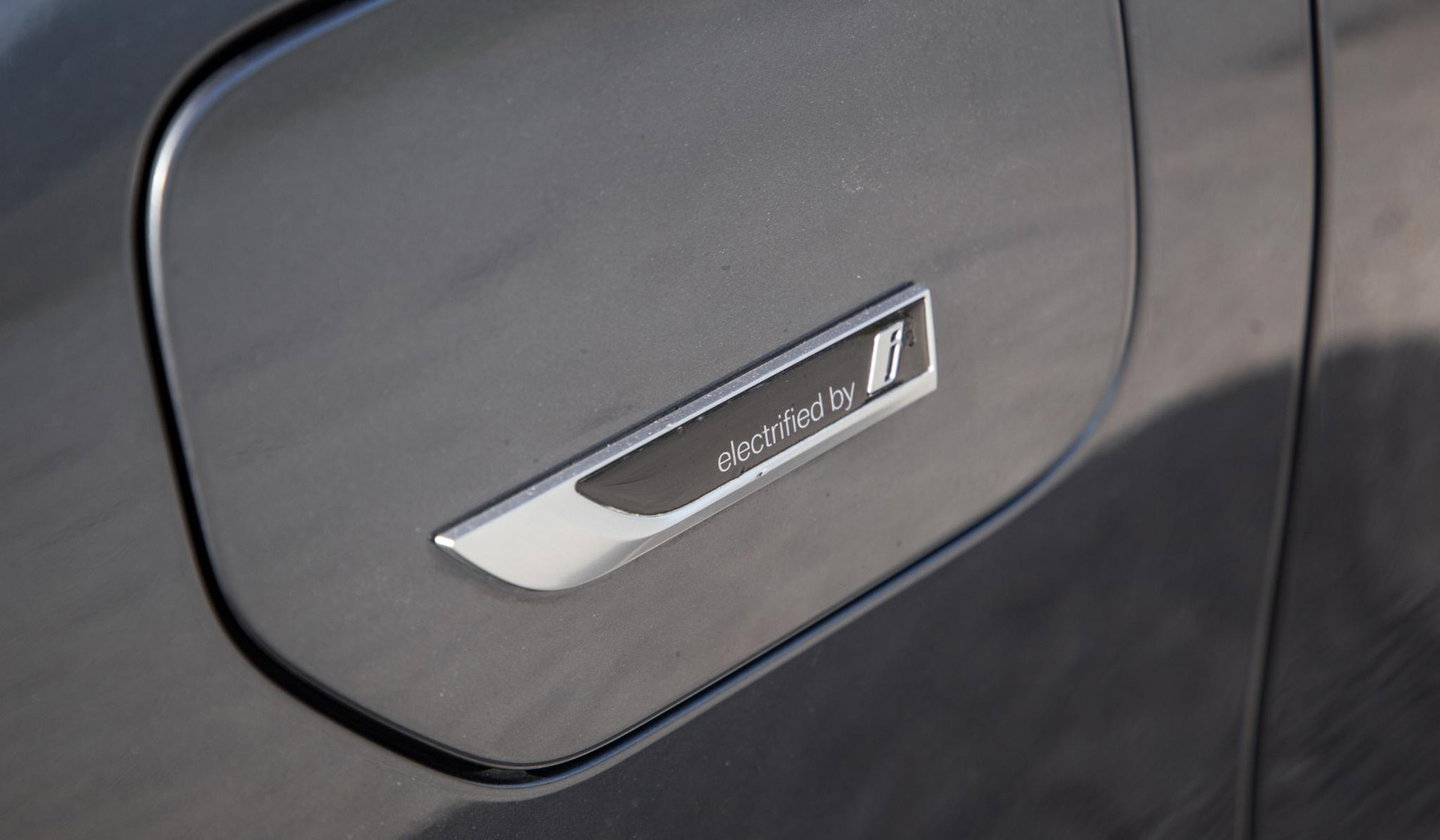 BMW 3 Serie Touring 330e High Executive LED / DEALER ONDERHOUDEN / CAMERA / CARPLAY / PHEV
