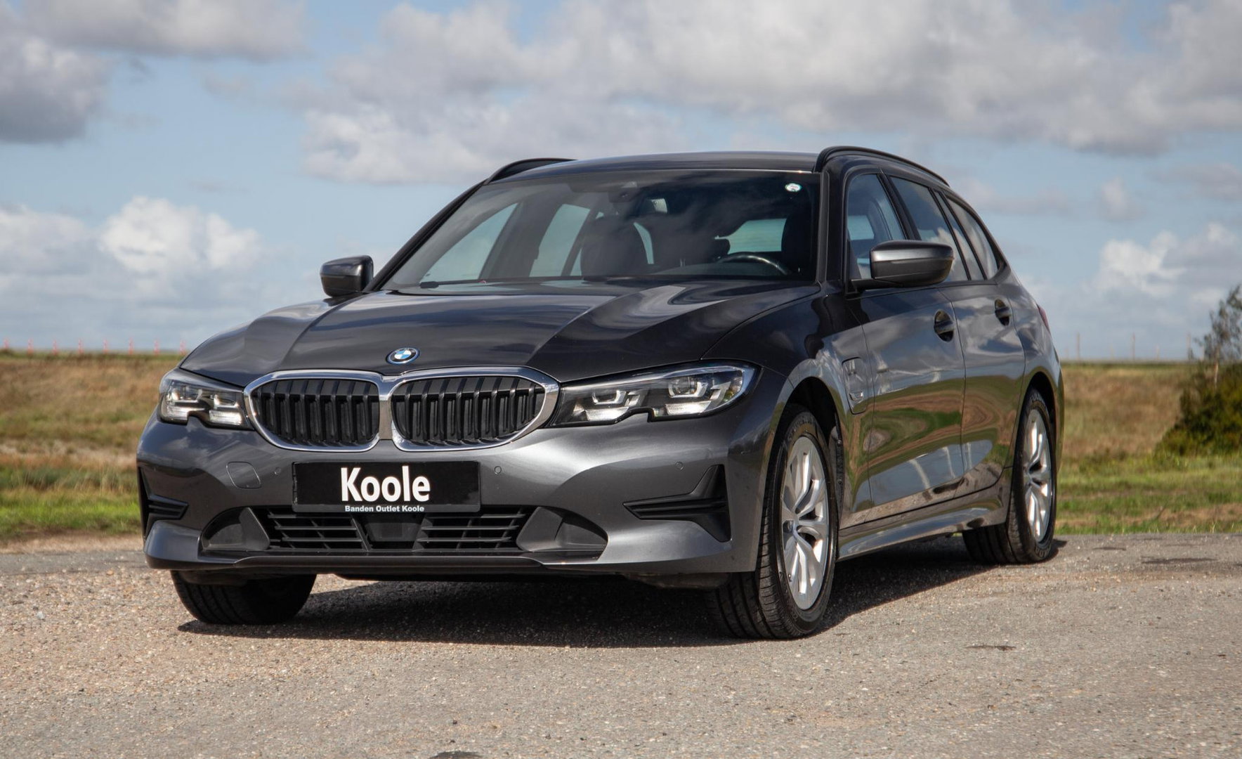 BMW 3 Serie Touring 330e High Executive LED / DEALER ONDERHOUDEN / CAMERA / CARPLAY / PHEV