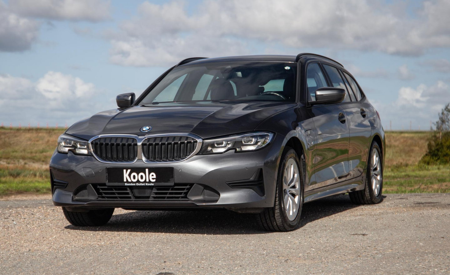 BMW 3 Serie Touring 330e High Executive LED / DEALER ONDERHOUDEN / CAMERA / CARPLAY / PHEV