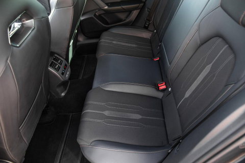 CUPRA Leon 1.4i Plug-In Hybrid SPORTSTOURER / CARPLAY / CAMERA / KUIP STOELEN / PERFECT ONDERHOUDEN