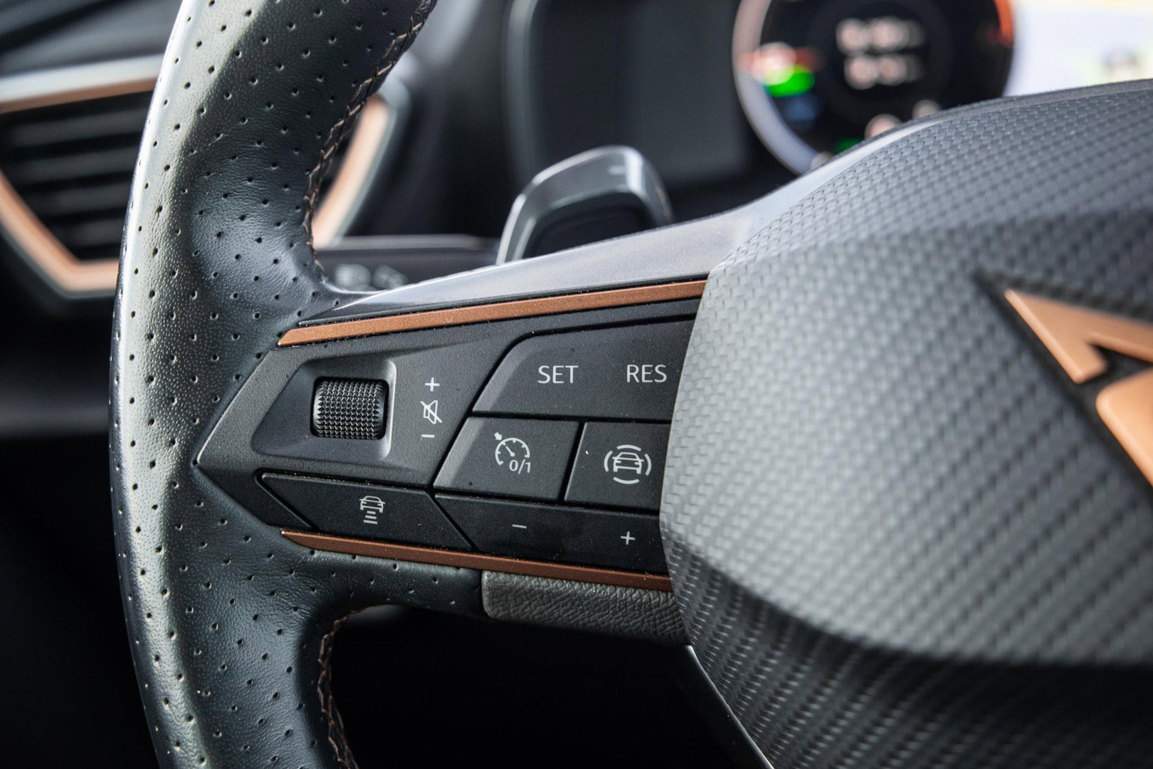 CUPRA Leon 1.4i Plug-In Hybrid SPORTSTOURER / CARPLAY / CAMERA / KUIP STOELEN / PERFECT ONDERHOUDEN