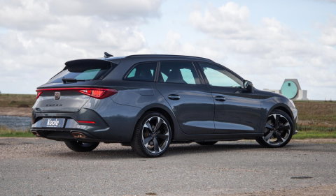 CUPRA Leon 1.4i Plug-In Hybrid SPORTSTOURER / CARPLAY / CAMERA / KUIP STOELEN / PERFECT ONDERHOUDEN