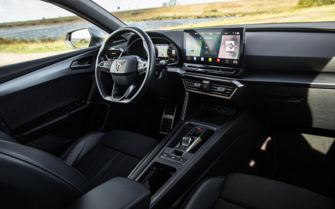CUPRA Leon 1.4i Plug-In Hybrid SPORTSTOURER / CARPLAY / CAMERA / KUIP STOELEN / PERFECT ONDERHOUDEN