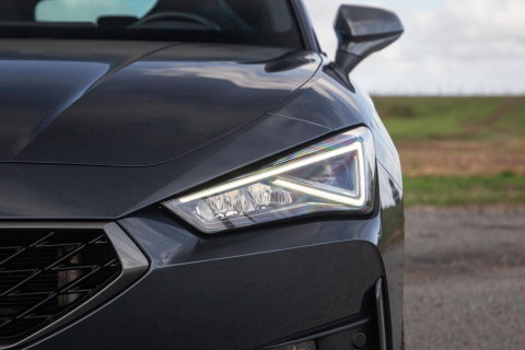 CUPRA Leon 1.4i Plug-In Hybrid SPORTSTOURER / CARPLAY / CAMERA / KUIP STOELEN / PERFECT ONDERHOUDEN