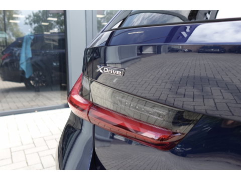 BMW 3 Serie Touring 330e xDrive M SPORT PANO 360 CAM VOL