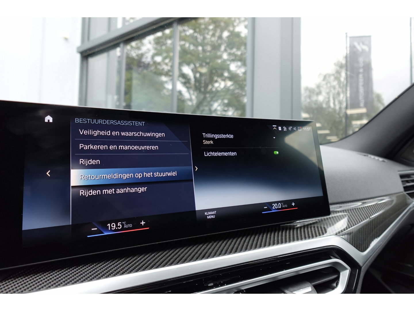 BMW 3 Serie Touring 330e xDrive M SPORT PANO 360 CAM VOL