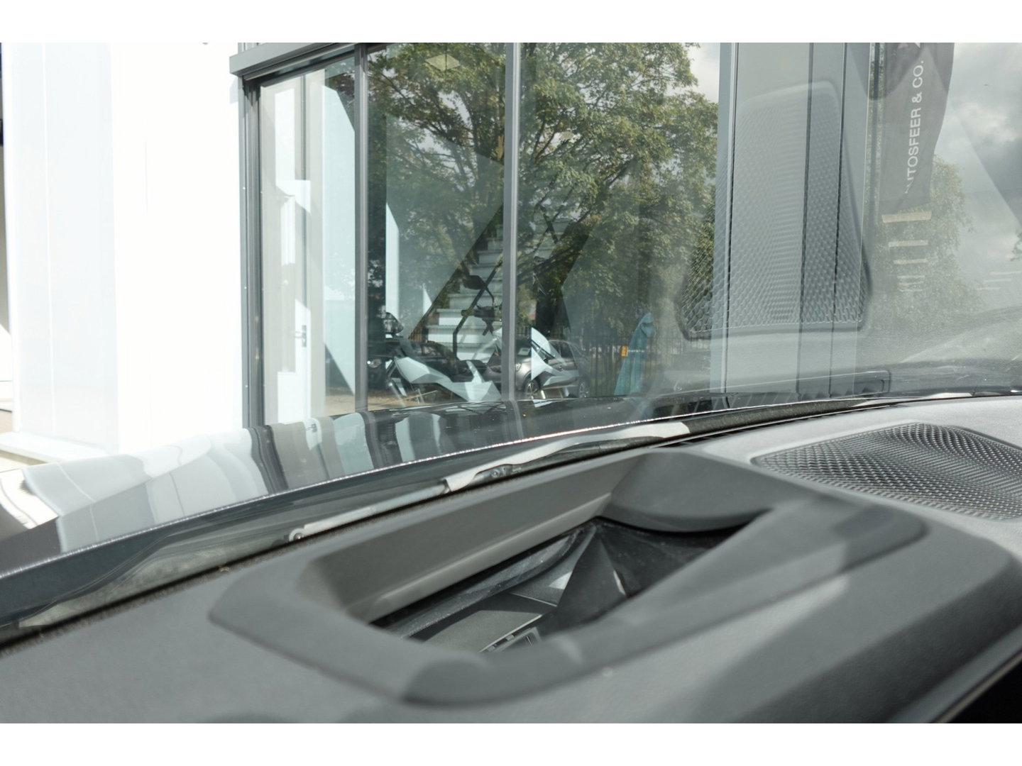 BMW 3 Serie Touring 330e xDrive M SPORT PANO 360 CAM VOL