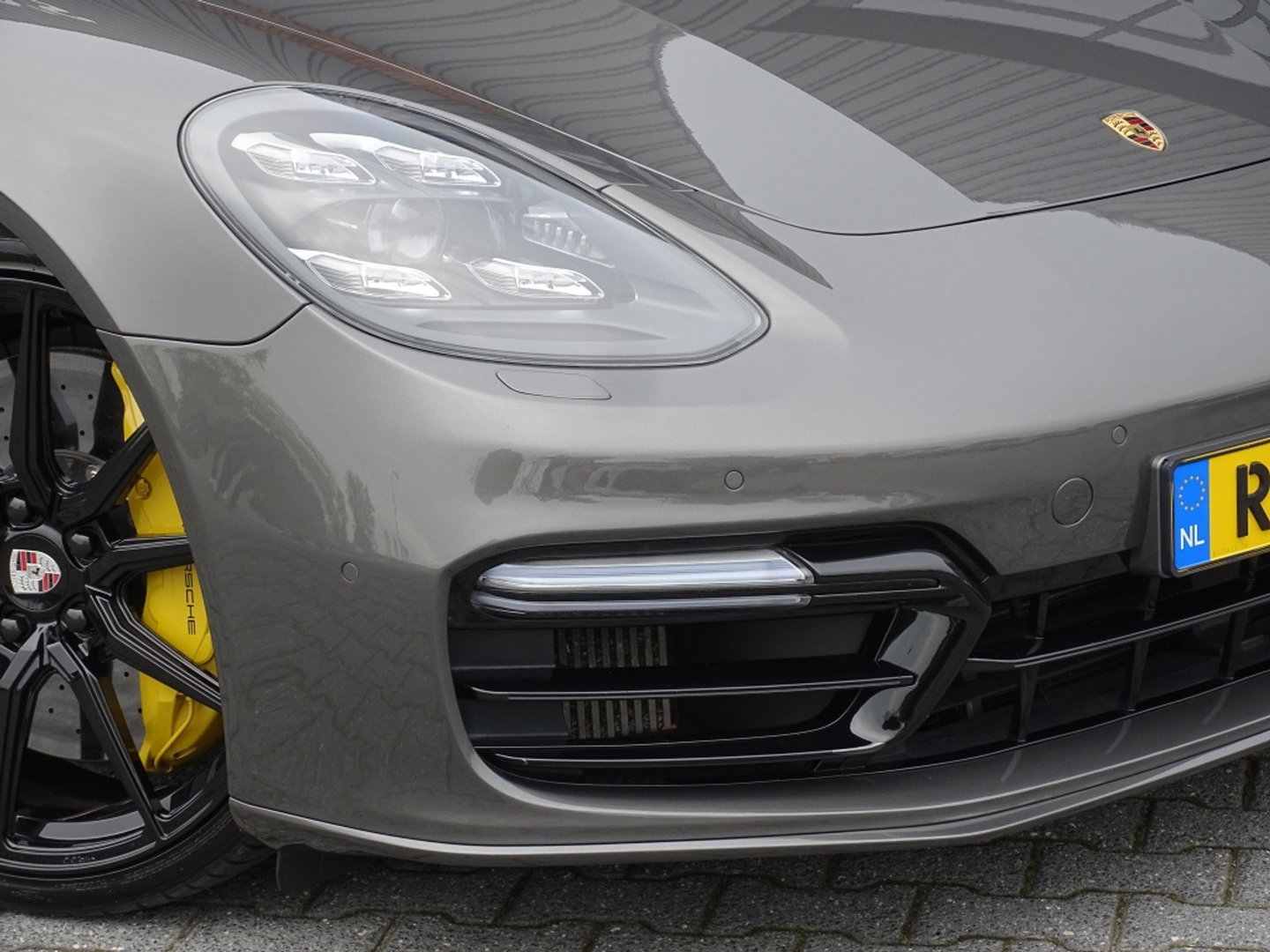 Porsche Panamera Sport Turismo 4.0 Turbo S E-Hybrid 680PK / Ceramic / Sports Chrono / Sport Design