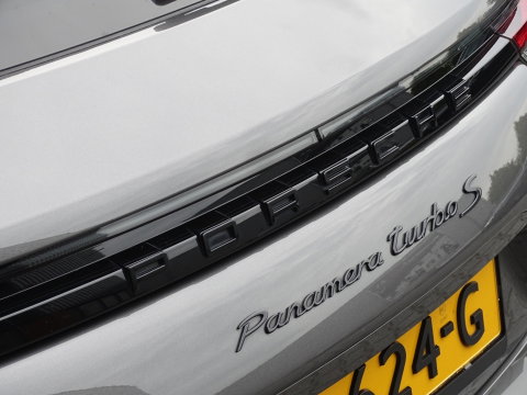 Porsche Panamera Sport Turismo 4.0 Turbo S E-Hybrid 680PK / Ceramic / Sports Chrono / Sport Design