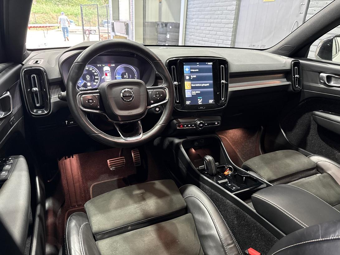 Volvo XC40 T5 Recharge R-Design | Trekhaak | Camera | Memory | Keyless | Full LED | Navigatie | 19 Inch