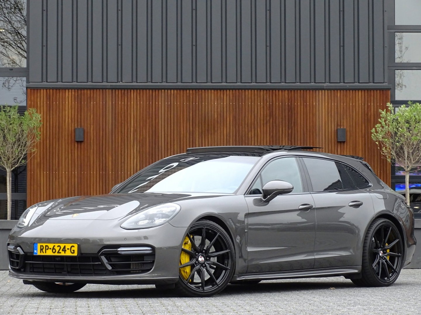 Porsche Panamera Sport Turismo 4.0 Turbo S E-Hybrid 680PK / Ceramic / Sports Chrono / Sport Design