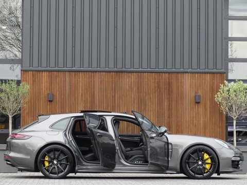 Porsche Panamera Sport Turismo 4.0 Turbo S E-Hybrid 680PK / Ceramic / Sports Chrono / Sport Design