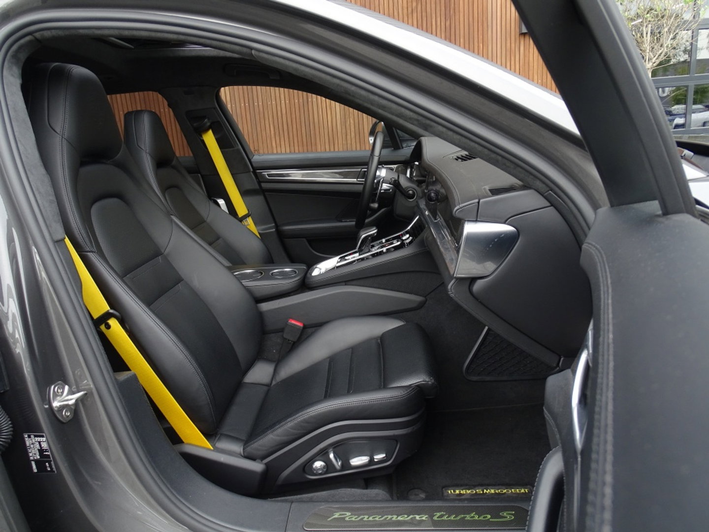 Porsche Panamera Sport Turismo 4.0 Turbo S E-Hybrid 680PK / Ceramic / Sports Chrono / Sport Design