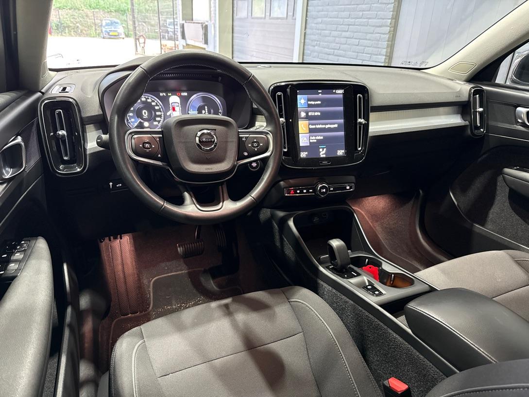 Volvo XC40 1.5 T4 Inscription Expression | Camera | Cruise Control | Keyless | Navigatie | High Performance Sound | Apple CarPlay | 18 Inch