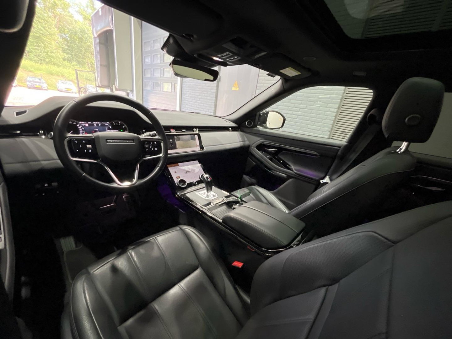 Land Rover Range Rover Evoque P300e R-Dynamic HSE | Meridian | Schuifdak | Stoel- Stuurverwarming | 20 inch