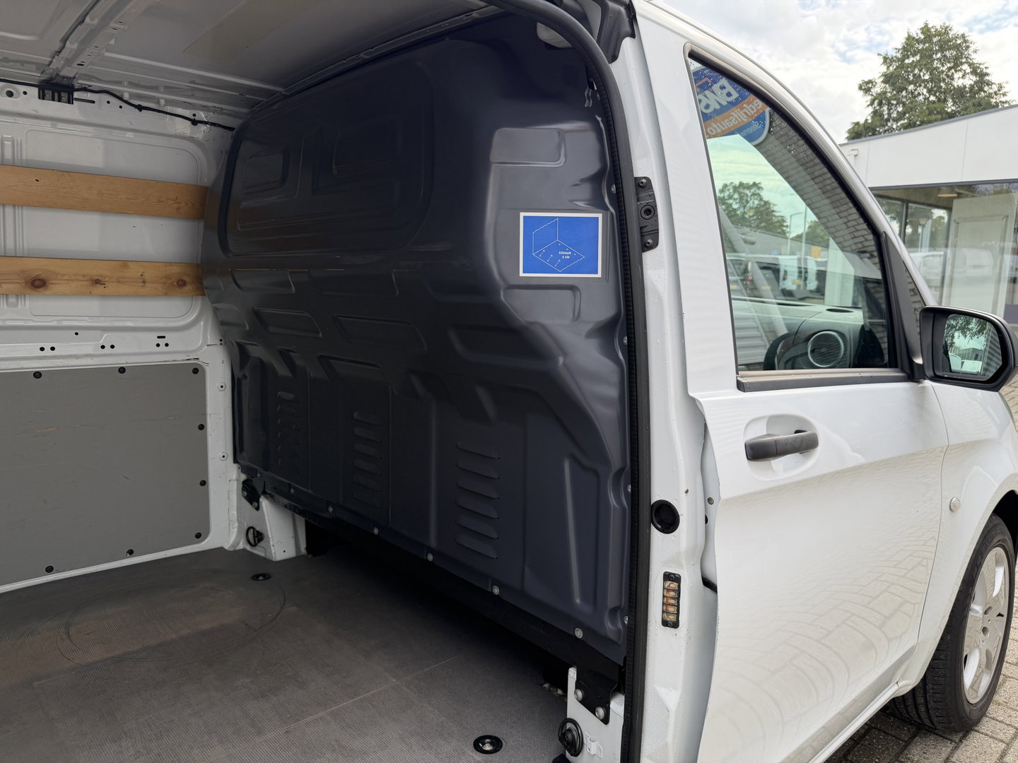 Mercedes-Benz Vito 119 CDI 190pk automaat Lang L2H1 / vaste prijs rijklaar € 19.650 ex btw / euro 6 / bpm vrij / leer / lease vanaf € 331 / airco / cruise / navigatie / trekhaak 2500 kg !