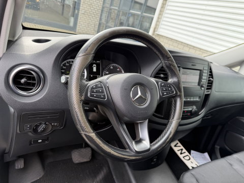 Mercedes-Benz Vito 119 CDI 190pk automaat Lang L2H1 / vaste prijs rijklaar € 19.650 ex btw / euro 6 / bpm vrij / leer / lease vanaf € 331 / airco / cruise / navigatie / trekhaak 2500 kg !