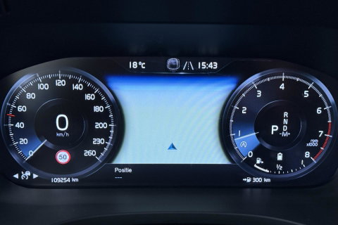 Volvo XC60 B5 Inscription | Trekhaak | Leder | Stoel- Stuurverwarming | BLIS | Keyless | Stoelgeheugen